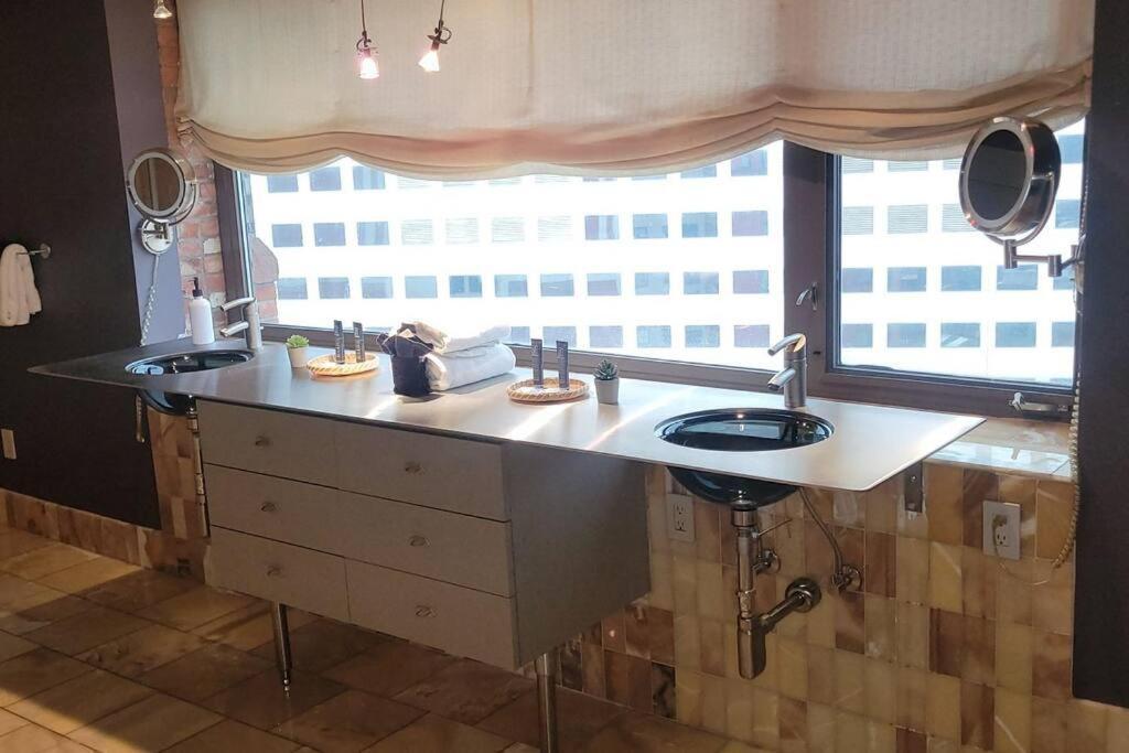 1600 Kcm Penthouse Apartment Cleveland Dış mekan fotoğraf