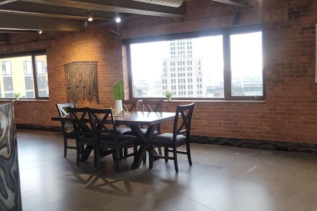 1600 Kcm Penthouse Apartment Cleveland Dış mekan fotoğraf